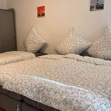 Beste Lage In Rostock: 2-Zimmerwohnung Mit Balkon Im 1.Og Exterior foto